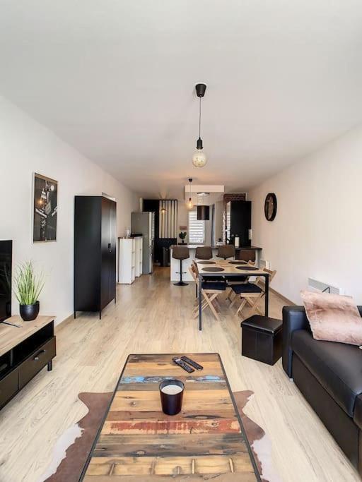Grand Appart Terrasse Parking Design Amiens Bagian luar foto