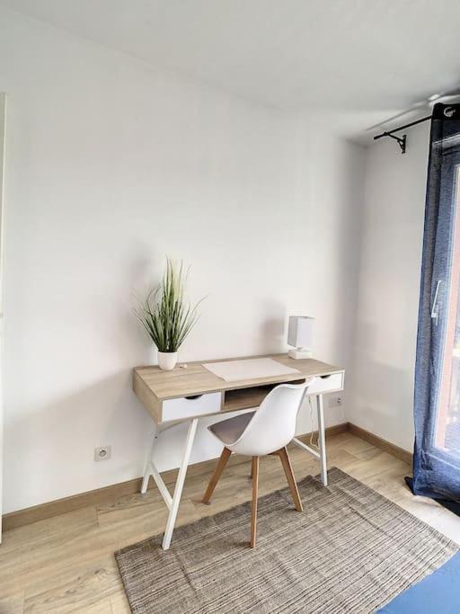 Grand Appart Terrasse Parking Design Amiens Bagian luar foto